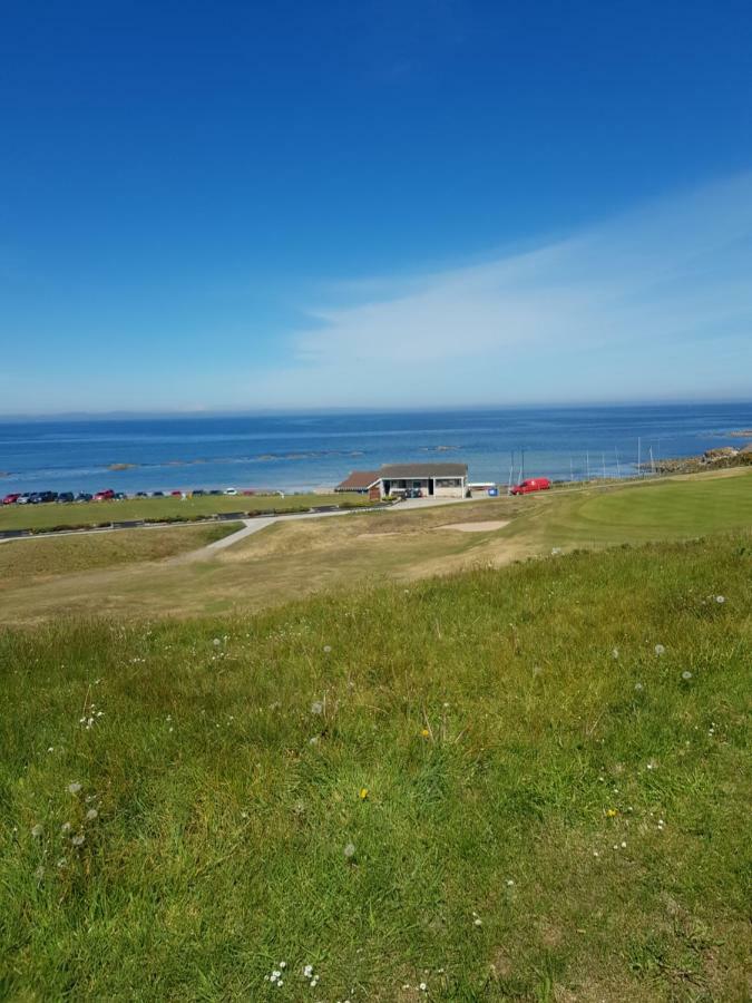 Poseidon'S Inn Lossiemouth Exterior photo